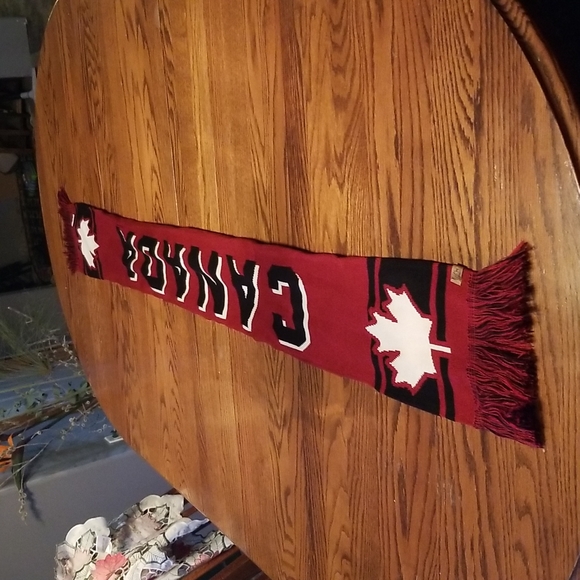 Canada scarf 60 inches long 7 inches wide. Like new - Picture 5 of 5